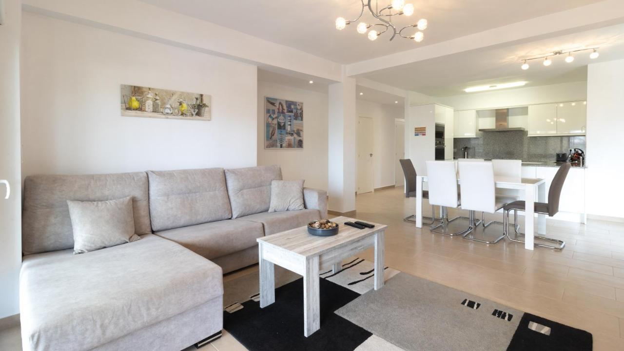 Modern 2 Bedroom Apartment 100 M From The Beach Xabia Bagian luar foto
